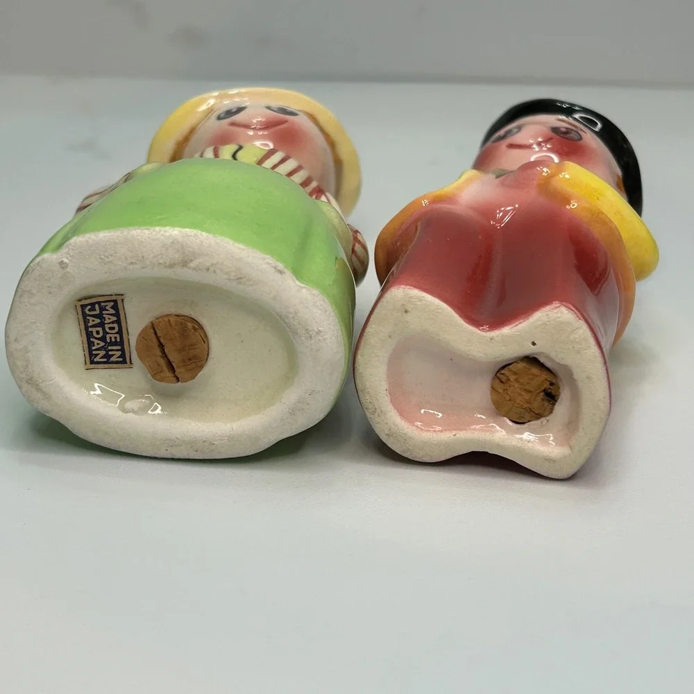 Vintage Victorian Couple Salt and Pepper Shakers Set Made in Japan Kitsch Retro